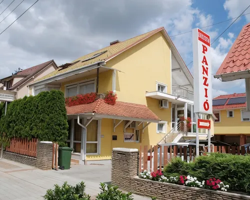 Szieszta Panzió Hotels in Sarvar