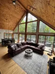 Modern Chalet Near Mt. Sunapee & Lake Massasecum - Alphydda