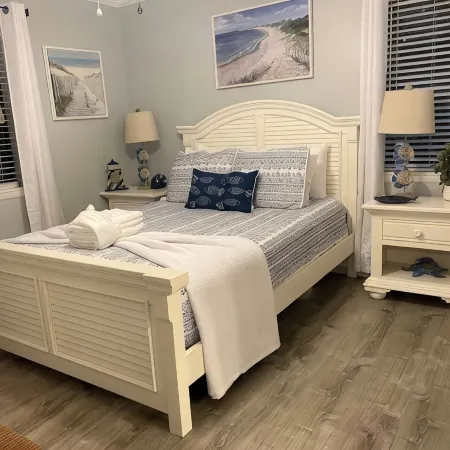 Relax and Unwind at This Cozy 2-Bedroom First Floor Condo in Edisto Beach.
