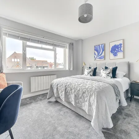 Beautiful apartment in Claygate Village