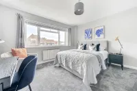 Beautiful apartment in Claygate Village