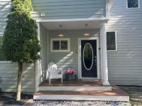 5Br, 5BA on Cul-De-Sac, Big Pool,  Jacuzzi, Gym,  Beautiful Bay Beach