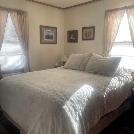 Keene Cozy Cottage in the Heart of the Adirondack Mountains!