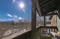 2-bedroom 2 bath condo in Winter Park, magnificent views, hot tub, close to town