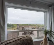 Oceanfront Home Views! Path to Beach! Dog Friendly! Great Outdoor Spaces-Updated - Wifi