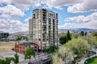 Charming Riverwalk Retreat – Spacious Downtown Condo - balcony