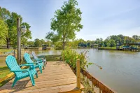 Twin Pines Lakehouse: Scenic waterfront family retreat! Nature, Fishing, Kayaks! - 民宿