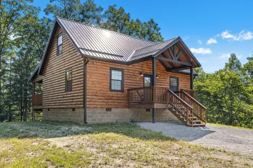Cliff Haven at Red River Gorge 2-Bedroom Cabin with WiFi, AC, Fire Pit, Hot Tub