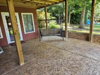Spacious Lake Gaston Waterfront with Flat Lot, Great Views & Premier Host - 3 stjerner