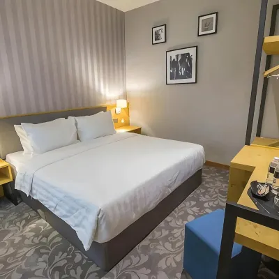 Redpine Boutique Hotel Hotels near KFC @ Taman Bukit Indah