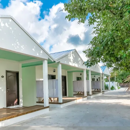 Clouds Beach Retreat Laamu Gan