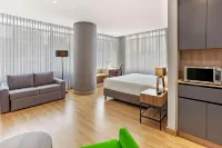La Quinta by Wyndham Medellin - parking