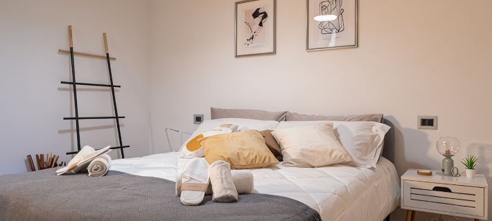 Modern apartment with private park - Maison Blanche Hotels in Mantova