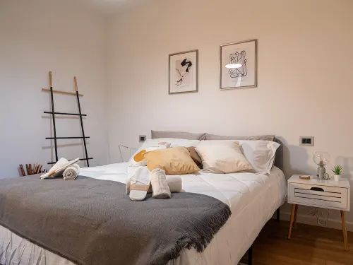 Modern apartment with private park - Maison Blanche