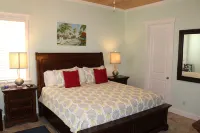 PRIVATE LUXURY, Beachfront Home, Hot Tub, Kayaks, Paddle Board, Cabana - 4-Star