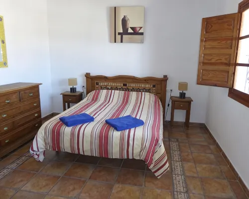 Stylish townhouse with superb views, elegant courtyard, pool and large terraces Ξενοδοχεία στην πόλη Alora