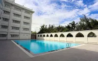 New Palace Hotel - parking