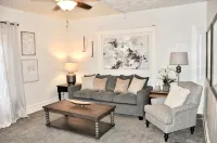 Downtown 1 Bedroom Charmer - Walk, Bike, Visit, Enjoy!!