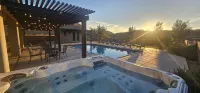 Stay at ZION ESCAPE LaVerkin! PRIVATE HOME with PRIVATE POOL and HOT TUB! - Boutique