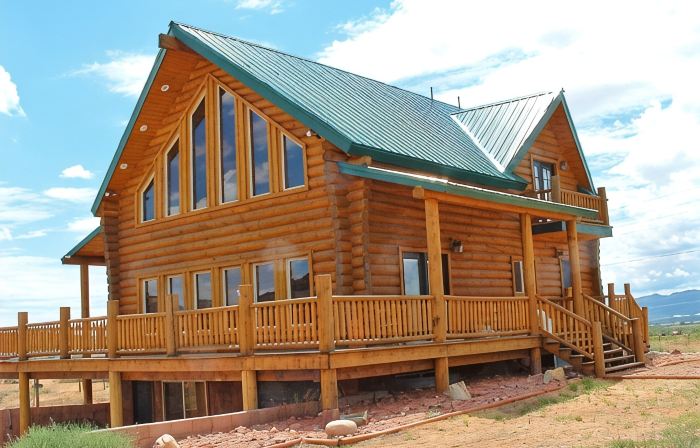 Red Rock Ranch Log Cabin: Large, Fully Furnished, 5 Bdr, sleeps 12, 3 levels