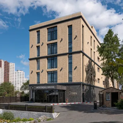 R Boutique Hotel Hotels near Golden Bridge