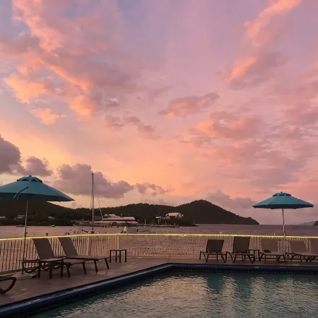Mermaid Escape~Romantic Getaway Newly Renovated with Luxurious & Stunning Views