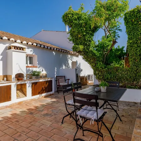 Monte da Luz - House of the Parreira