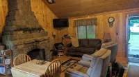 Cozy cabin in the Maine woods.  Direct access to ATV/Snowmobile trails. - Homestays