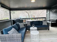 Relax and Unwind. Location! Location! Location!Family-friendly. Outdoor space. - 3 stjerner