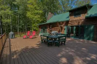 Charming Ski In/Ski Out Log Cabin at Hidden Valley - 4-Star