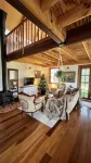 Loft Haven at Girraween Full house 1 bedroom with queen bed near National Parks