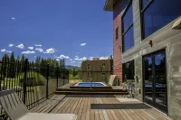 Newly renovated Winter Park condo on the Fraser River