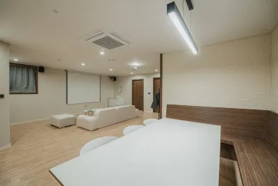 โกยู โฮเทล โรงแรมใน