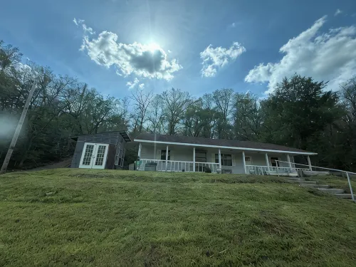 Intimacy Suite- AdultRoom-Spa House w/Hot Tub-420 Friendly-Hiking trails & more!