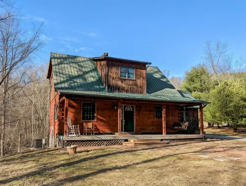 Nido Cabin - Close to attractions, Hot Tub, Game Room, Massage Chair