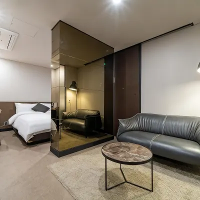 Vine Hotel Hotels near Hwangsong Park