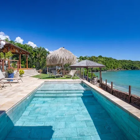 La Sirène du Diamant ,18 guestsSpacious beachfront rental in Martinique :