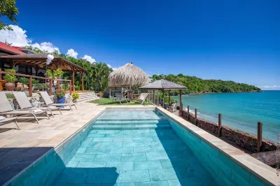La Sirène du Diamant ,18 guestsSpacious beachfront rental in Martinique :  호텔
