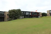 Coastal Cove Retreat at Moonah Links Resort: close to Hot Springs, Golf & Winery - Apartments