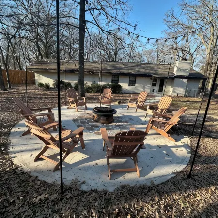 Cozy Cottage at Serenity Woods for up to 18 guests. Only 5 mins from the lake! Отели в г. Брайан