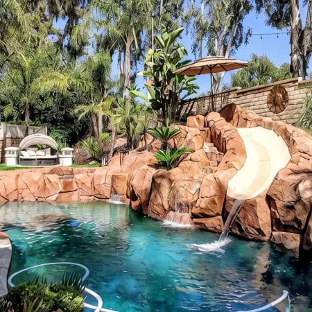 Tropical Paradise 4 Bedroom Home sleeps 10