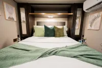 Aileen Camping Space - Bungalows