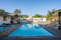 Pampas Farm,  Private Pool + Vineyard + Farm Animals, Sleeps 16, Wine Country -  Ferienhäuser