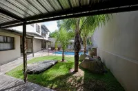 Montebello Guesthouse - Bed and Breakfasts