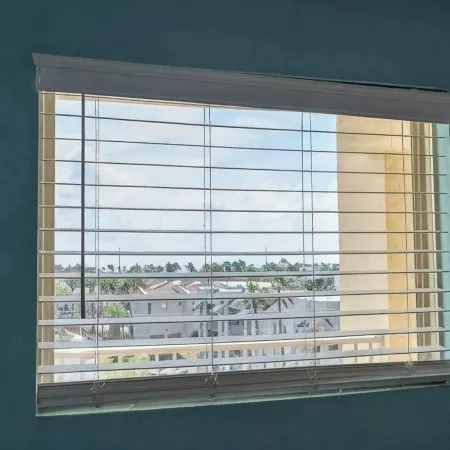 Sweeping 5th Floor Views - Direct Beach - Remodeled