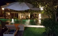 Narisha Guesthouse - Pools