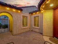 DESERT GEM!  Resort style Living - Private Pool. Hotels in Florence