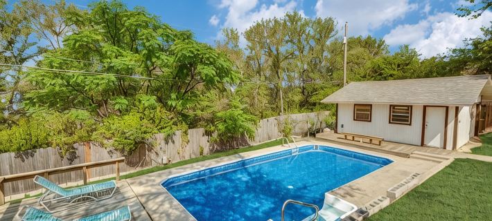 Farm House with an Amazing Pool in the desirable Western Hills in Temple TX Hotele w: Temple