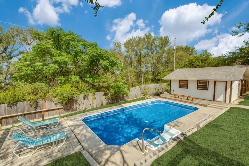 Farm House with an Amazing Pool in the desirable Western Hills in Temple TX - Homestays
