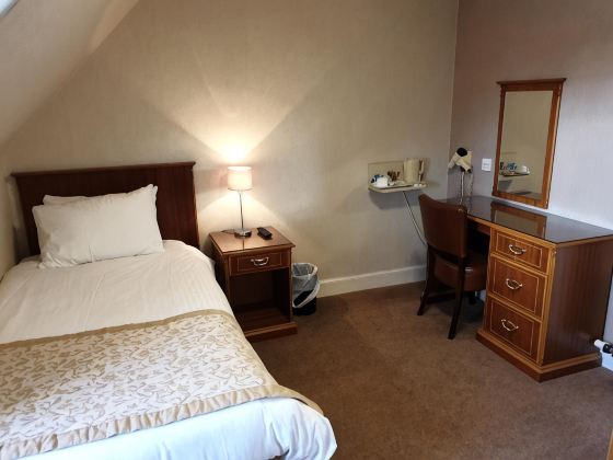 Commercial Hotel